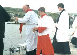 Fr Daly and Rev. G. Freeman blessing the new extension