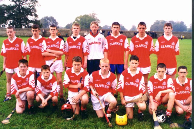 U15_hurling_resized.jpg (218712 bytes)