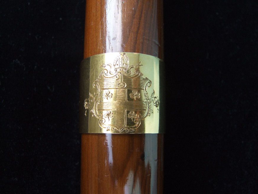 coat of arms on band