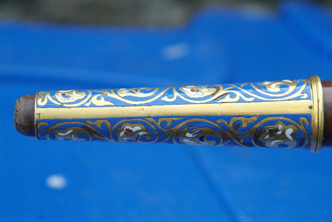 detail of tip at base