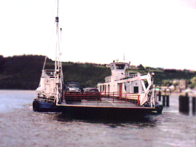 ferry2big.jpg (78436 bytes)