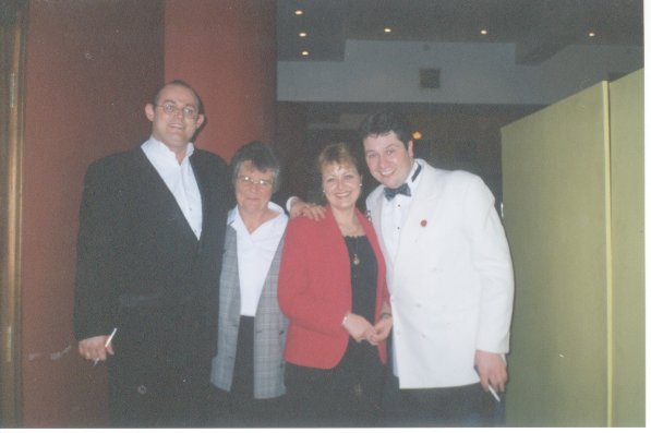 With_Margaret.jpg (31288 bytes)