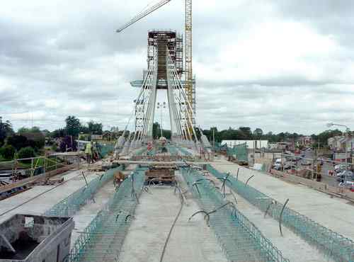 Taney Bridge in aanbouw - Dundrum Co. Dublin - Ireland - 2002 - www.fantasyjackpalance.com