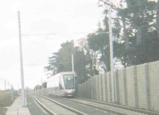 Luas tramstel tijdens proefrit in de buurt van het Sandyfort depot - 2004 Huib Zegers